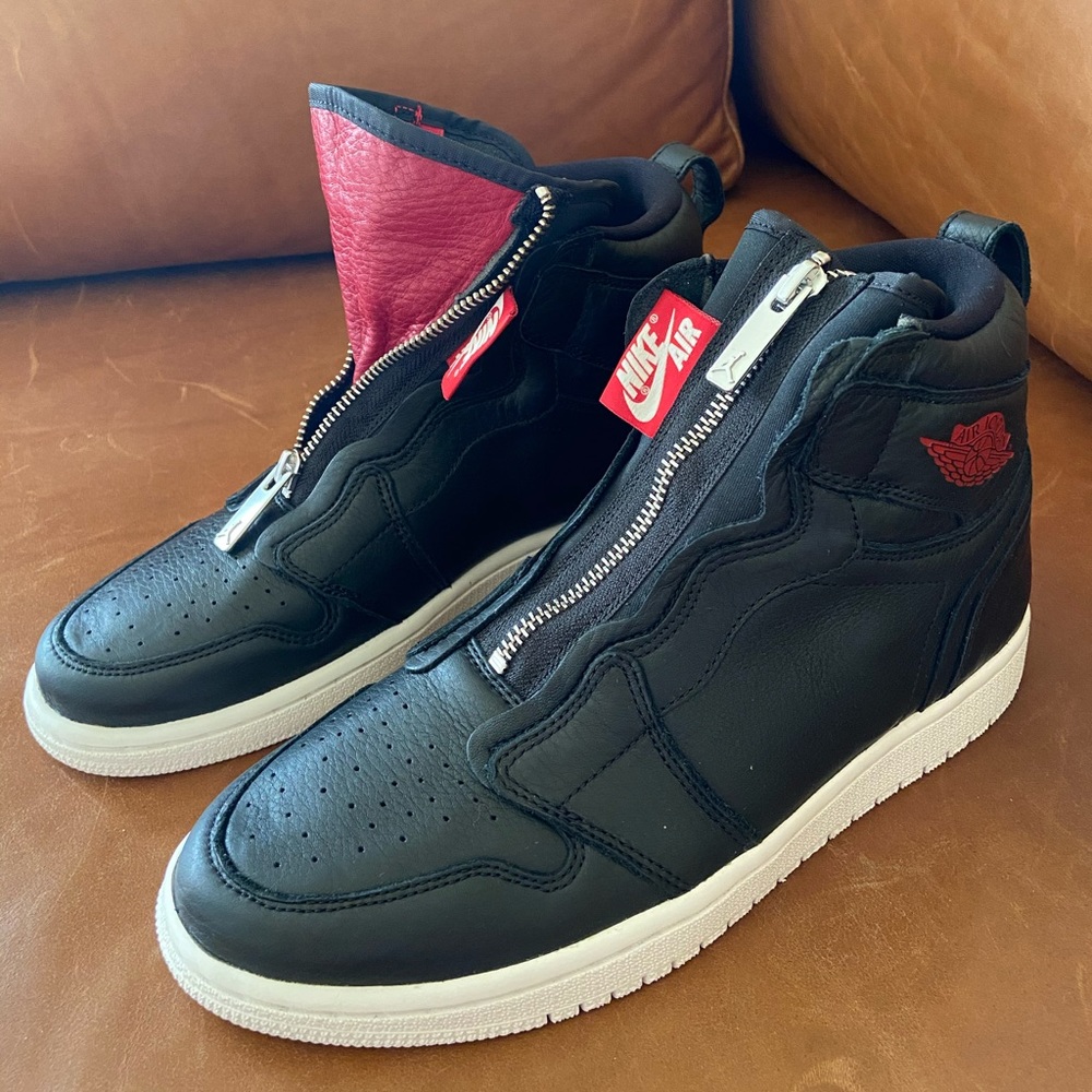 WMNS AIR JORDAN 1 HI ZIP(OUT OF STOCK ON NIKE.com)